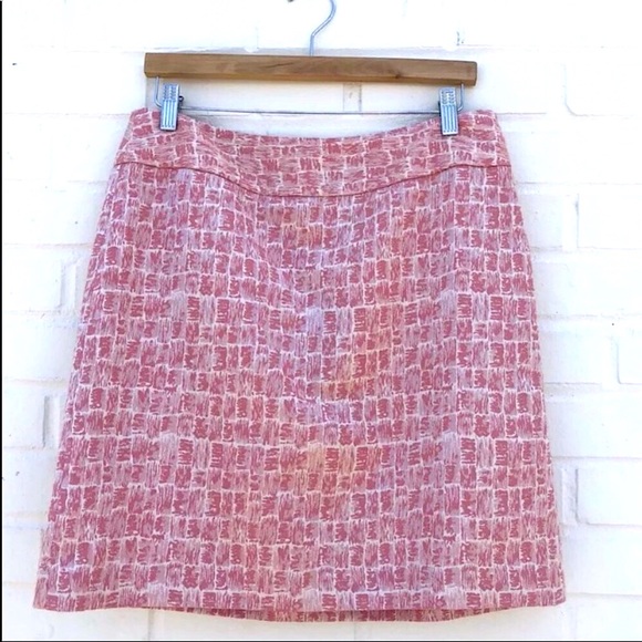 Ann Taylor Factory Dresses & Skirts - Ann Taylor Pink Geometric Pencil Skirt Sz 8